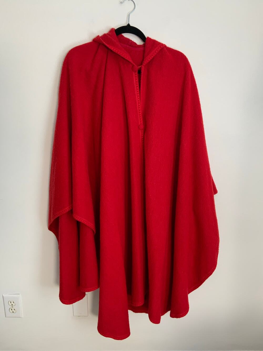 Vintage Red Peruvian Alpaca Hooded Poncho Cape Fringed Shawl Wrap One Size